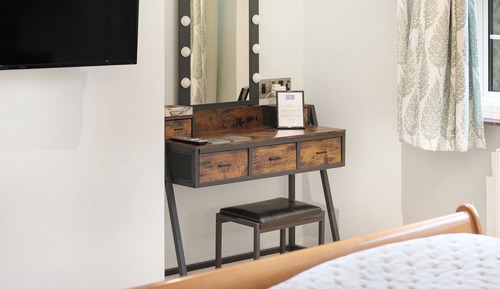 Double Room, 1 King Bed, Ensuite, Garden View