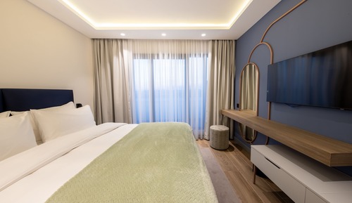 Deluxe Studio Suite, River View