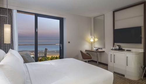 Room, 1 King Bed, Balcony, Sea View (Guest Room)