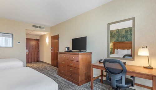 Deluxe Room, 2 Queen Beds, Accessible, Refrigerator & Microwave (Tub, Upper Floor)