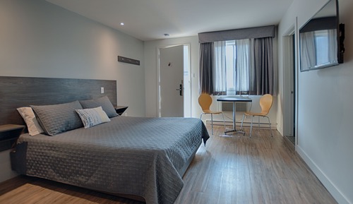 Budget Room, 1 Queen Bed, Smoking