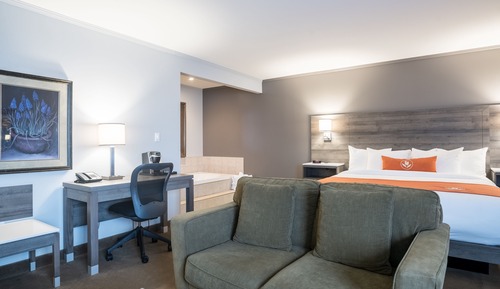 Honeymoon Suite