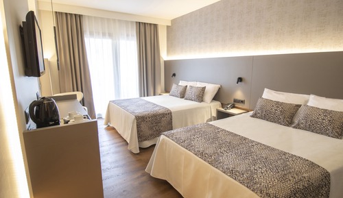 Triple Room