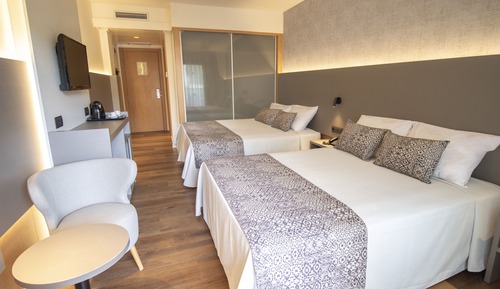 Quadruple Room (4 Adults)