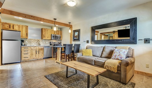 Deschutes River Suites