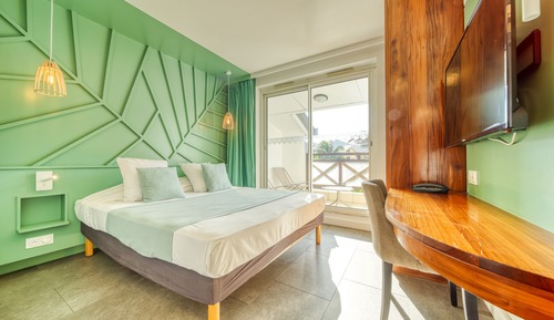 Basic Double Room, 1 Queen Bed