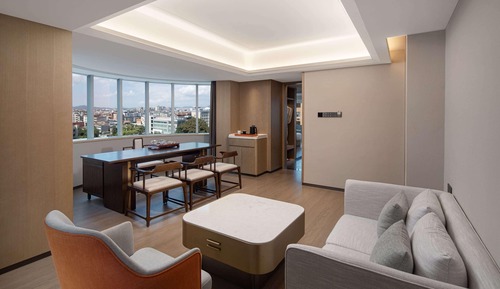 Suite, 1 King Bed, Non Smoking