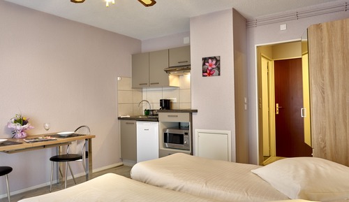 Classic Studio, 2 Twin Beds