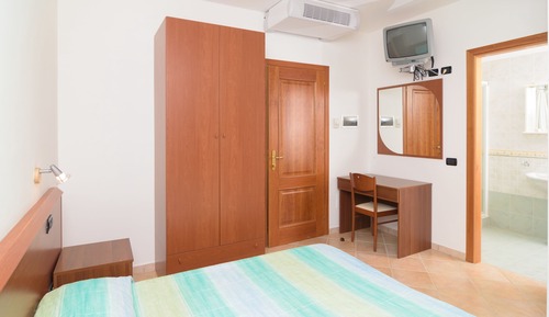 Economy Double Room