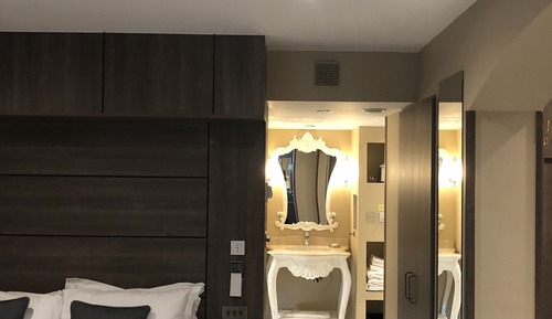 Churchill Suite  (Underground with Skylight)