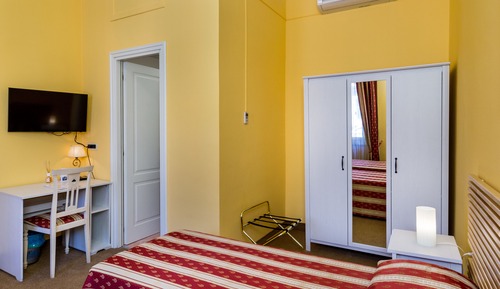Superior Quadruple Room, 2 Bedrooms, Annex Building