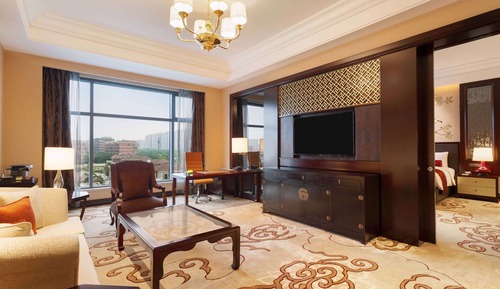 Suite, 1 King Bed (Prime Minister)