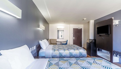 Standard Room, 2 Double Beds, Accessible, Non Smoking