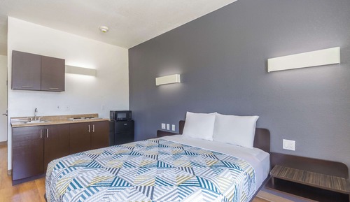 Standard Room, 1 Queen Bed, Accessible, Non Smoking