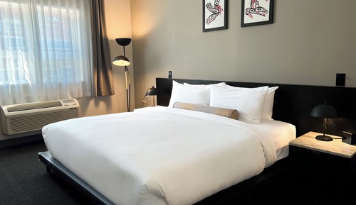 Deluxe Room, 1 King Bed