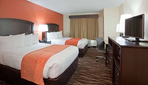 Room, 2 Queen Beds, Mobility Accessible, Non Smoking (Bathtub w/ Grab Bars)
