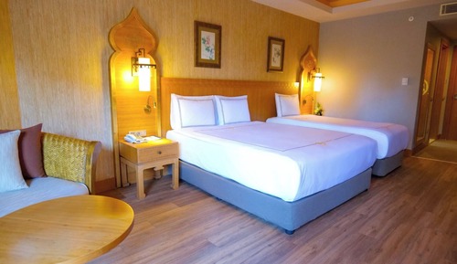 Superior Room Land View