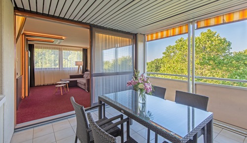 Suite with Lake view and balcony