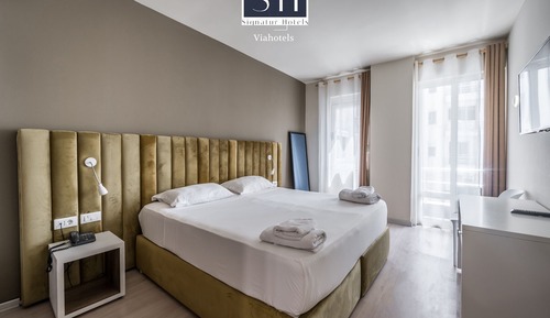 Comfort Double Room Single Use, Balcony, Partial Sea View