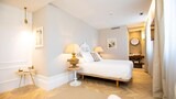 Room 201: Standard Double Room, 1 Queen Bed