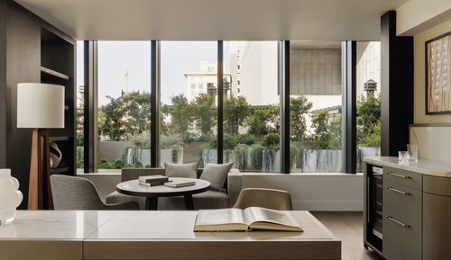 Twin Room (Skyline)