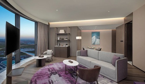 Deluxe Suite, Smoking (2 King Beds)