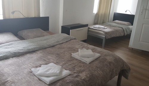 Economy Triple Room
