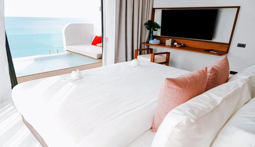 Panoramic Room