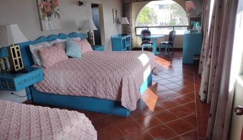 Junior Triple Room