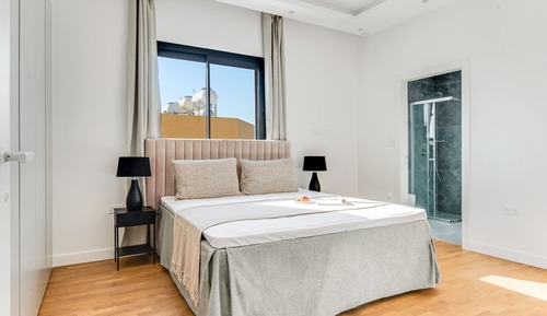 Apartment, 4 Bedrooms, Balcony, City View