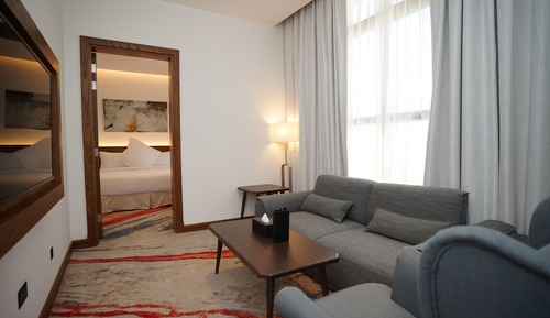 Junior Studio Suite