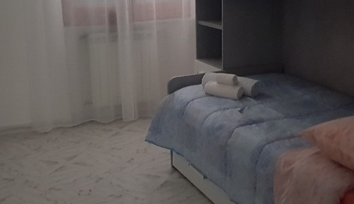 Room, 3 Bedrooms, Balcony