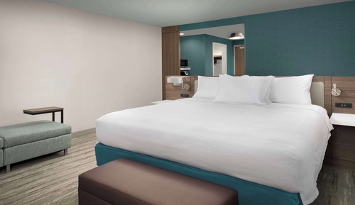 Deluxe Room, 1 King Bed, Accessible (Hearing)