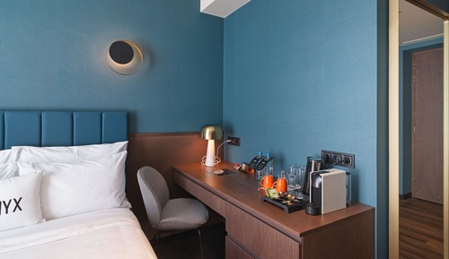 Design Single Star with Lycabettus View