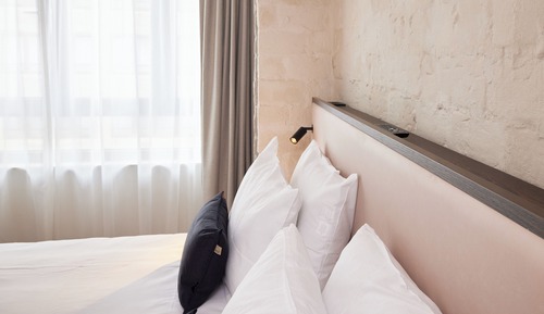 Comfort Room Back