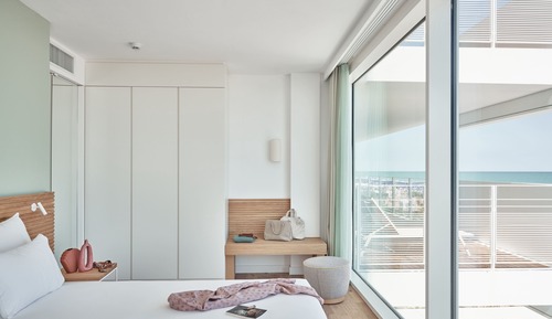 Exclusive Apartment, 2 Bedrooms, Terrace, Sea View