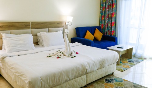 Deluxe Double or Twin Room, Pool View, Beachside