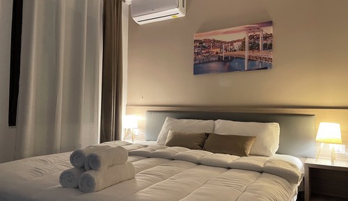 Panoramic Triple Room, Balcony, City View