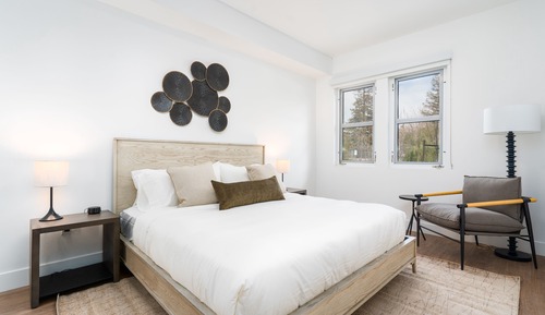 Caltrain-Facing, One-Bedroom Apartment