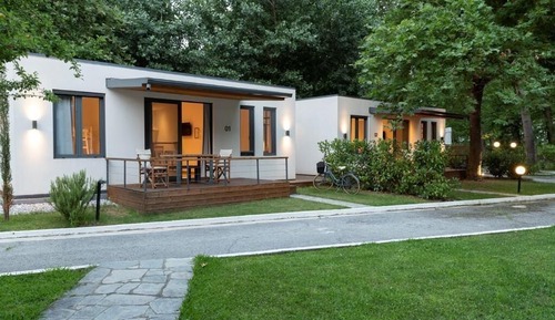 Family Cabin, Garden Area