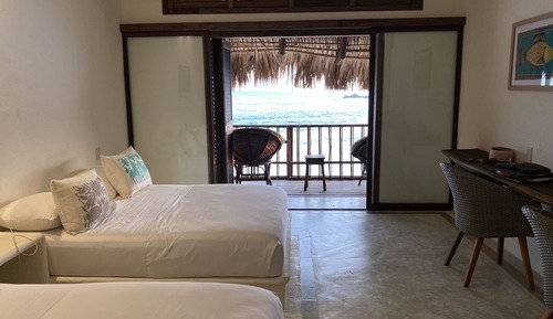 Panoramic Room