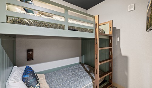 THEMED FAMILY SUITE with Balcony Hearing Accessible