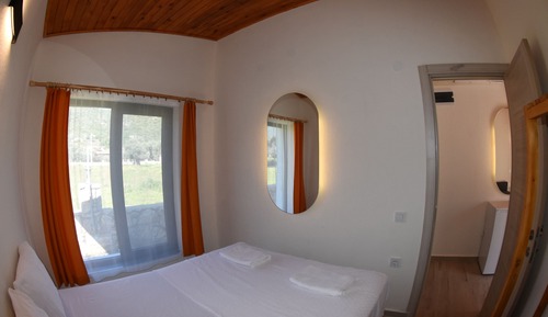 Deluxe Room, 1 Bedroom, Non Smoking, Garden View