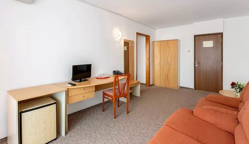 Apartment, Partial Sea View