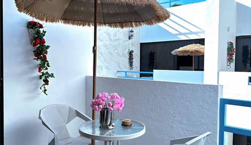 Romantic Villa, Smoking, Courtyard Area