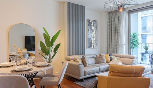 Deluxe Apartment