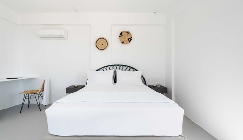 Honeymoon Suite with Private Outdoor Pool and Sea View