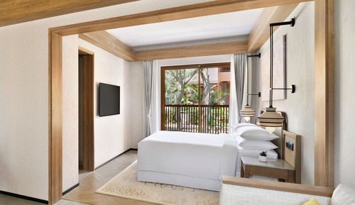 Bungalow, 1 Queen Bed, Non Smoking, Courtyard View (Balcony)