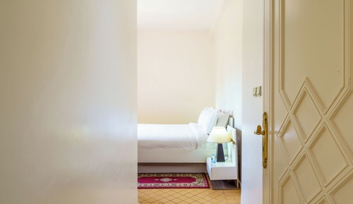 DUPLEX 4 BEDROOMS AND LIVING ROOM