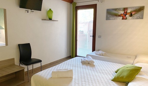 Triple Room